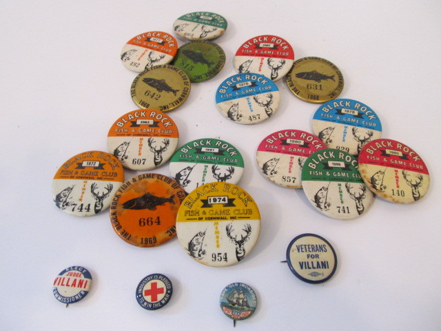 lot 202 image: Vintage Black Rock Fish & Game Buttons Pinbacks etc