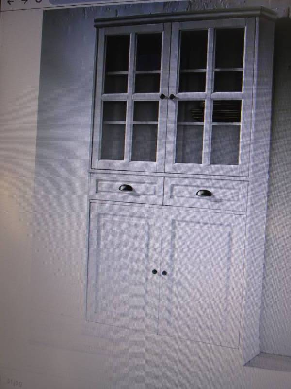 lot 38 image: Tool-Free Saunders Hutch open box R...
