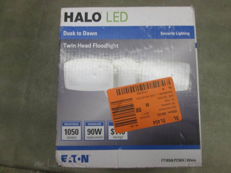 lot 84 image: Halo LED Twin Head Floodlight Retai...