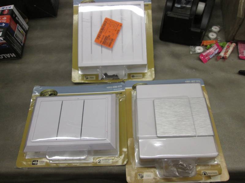 lot 93 image: Lot of 3 Wireless Doorbells open bo...