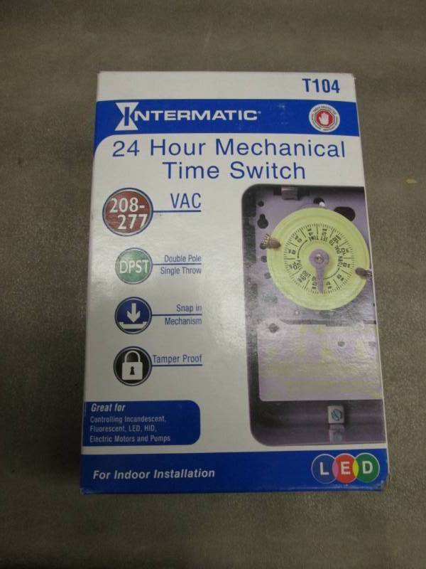lot 99 image: Intermatic T100 Series 40 Amp 24-Ho...