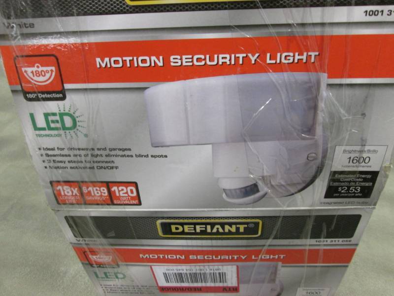 lot 110 image: Defiant 180 Degree White LED Motion...