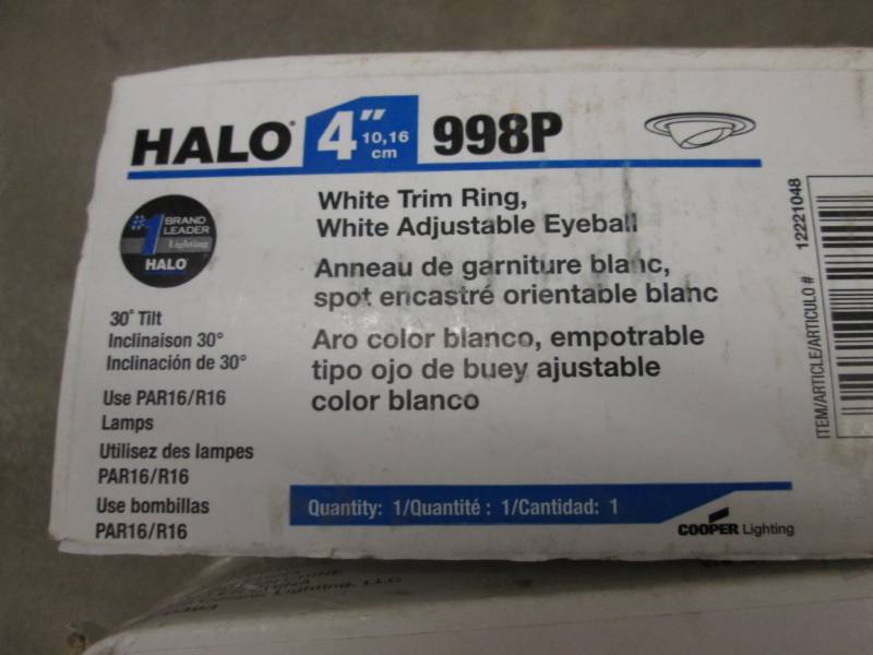 lot 118 image: Lot of 4 Halo 4 in. White Eyeball R...