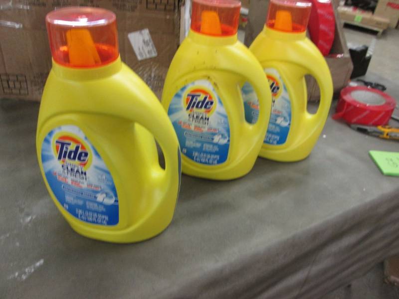 lot 124 image: 3- 100 fl oz Tide Simply Clean & Fr...