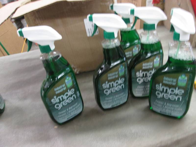 lot 223 image: 5-24 oz Simple Green Cleaner & Degr...