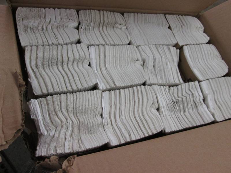 lot 235 image: Damaged Case Boardwalk C-Fold Towel...