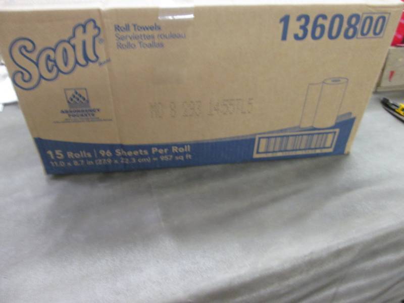 lot 238 image: Case of 15 Roll Towels by Scott...