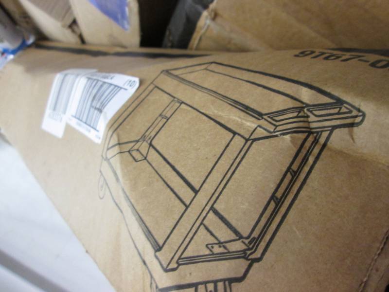 lot 251 image: Rubbermaid 9T6700 2-Shelf Utility C...