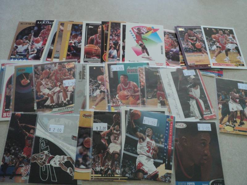 lot 29 image: 40 Scottie Pippen Cards...