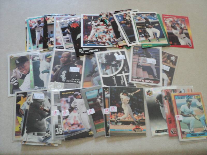 lot 40 image: 40 Frank Thomas Cards...