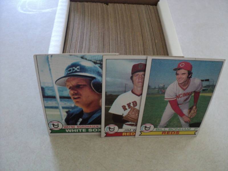 lot 56 image: Box of 1979 Topps Baseball Cards...