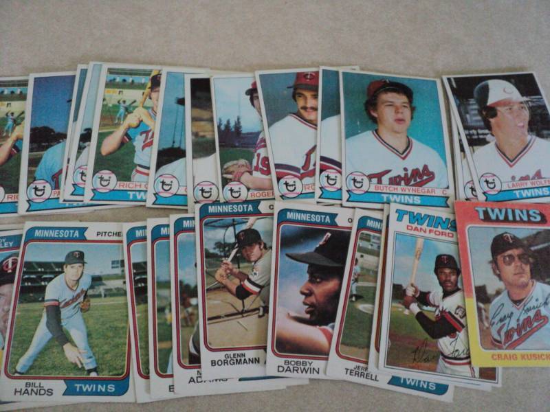 lot 70 image: 30 1970s Minnesota Twins Cards...