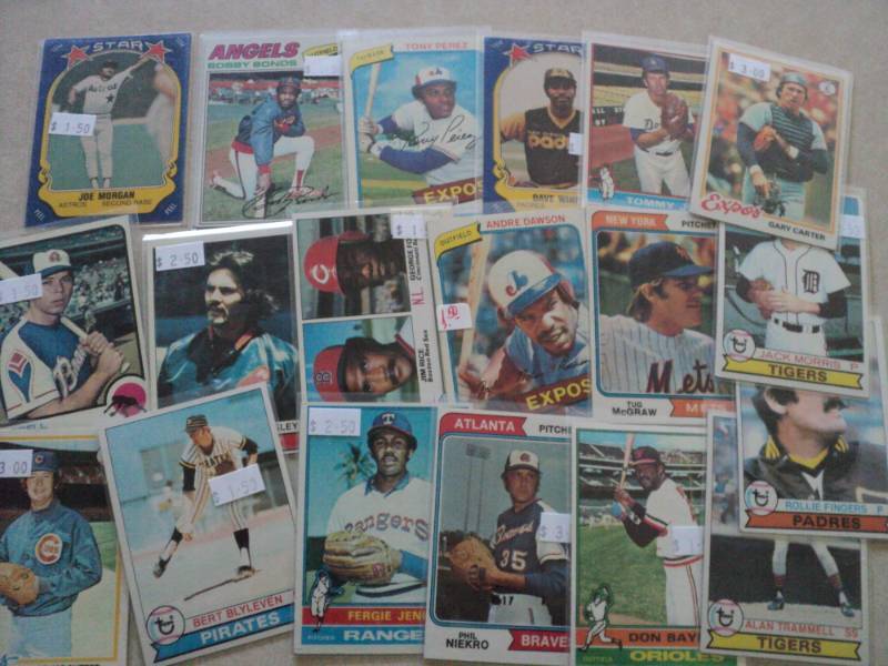 lot 72 image: 1970s Baseball Cards...