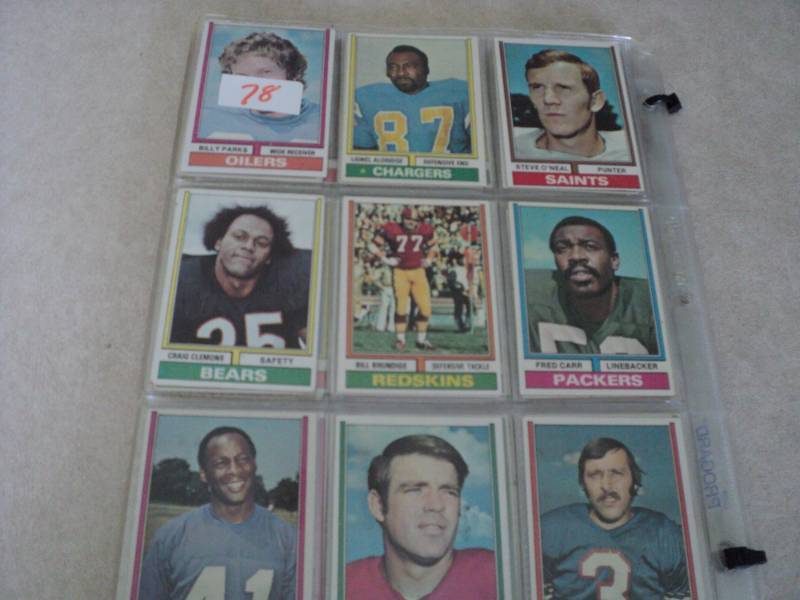 lot 78 image: 1974 Topps  Football Cards...