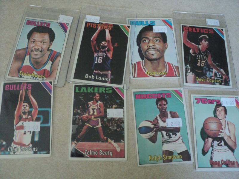 lot 79 image: 1975-76 Topps Basketball Cards...