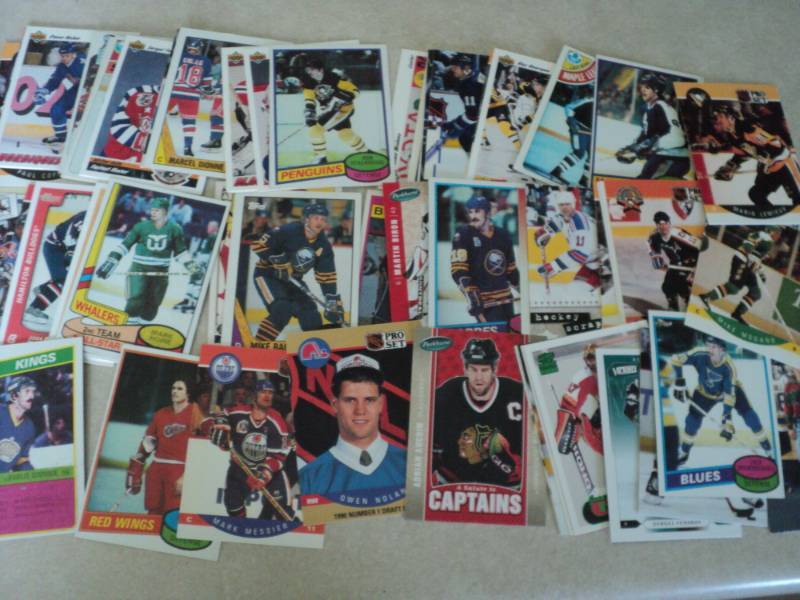 lot 102 image: Lot of Hockey Star Cards...