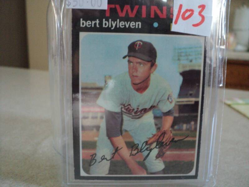 lot 103 image: 1971 Topps Bert Blyleven Rookie Car...