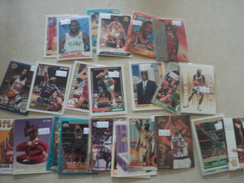 lot 120 image: 30 Basketball Rookie Cards...