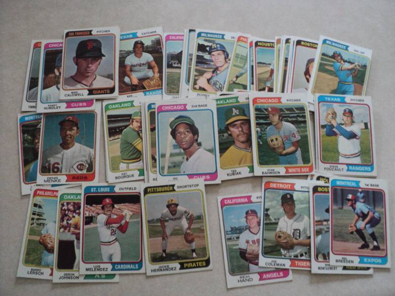 lot 121 image: 50 1974 Topps Baseball Cards...