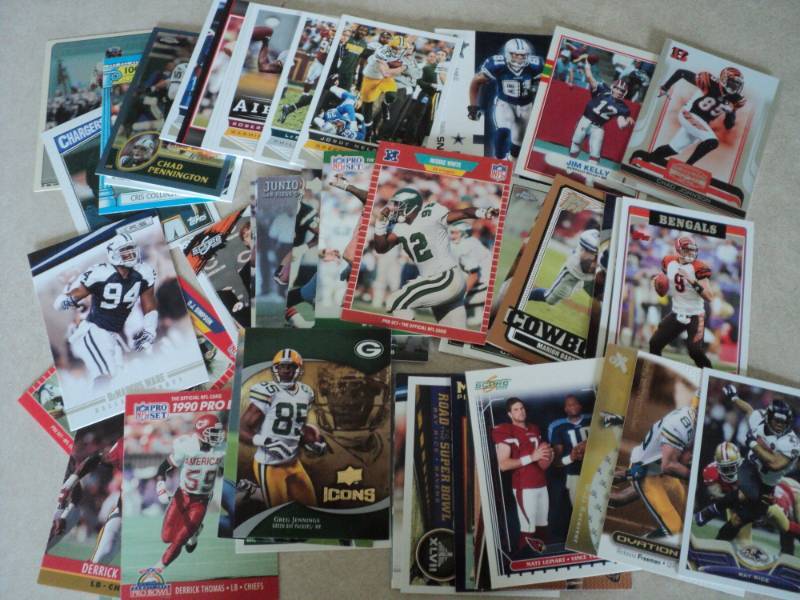 lot 126 image: 50 Football Star Cards...