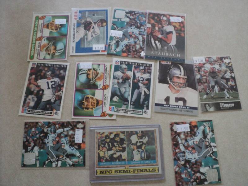 lot 128 image: Roger Staubach Cards...