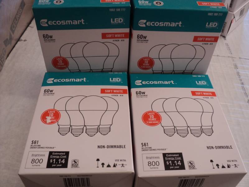 lot 173 image: 4 -4 packs Ecosmart LED 60 watt Lig...