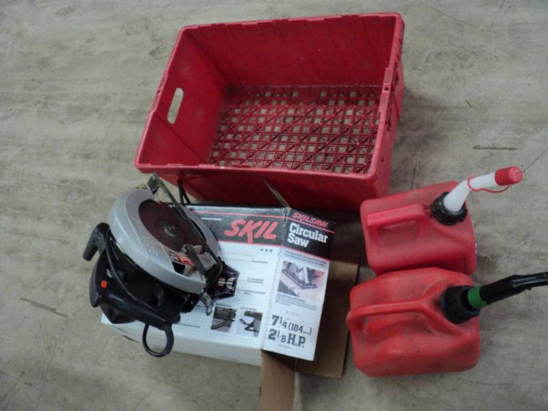 lot 184 image: Skill Circular Saw and 2 Gas Cans i...