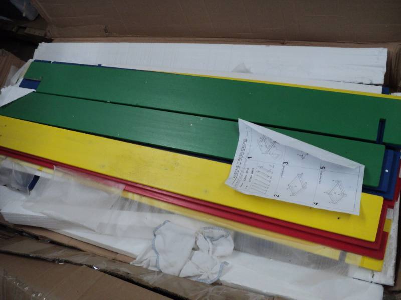 lot 186 image: Convertible Sandbox needs assembly...