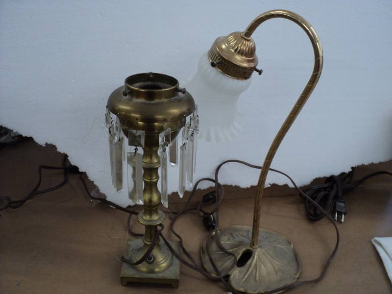 lot 192 image: 2 Vintage Brass Lamps...