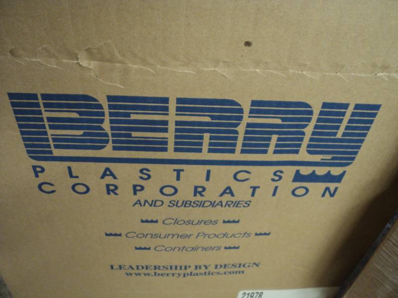 lot 197 image: Case of Tubs- 354 per box...