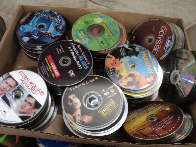 lot 227 image: Lot of 250 or so CDs, DVDs, and rec...