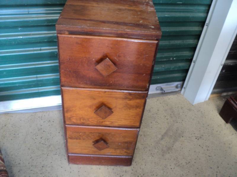 lot 248 image: 3 Drawer Wood Stand 11 x 28 x 12...