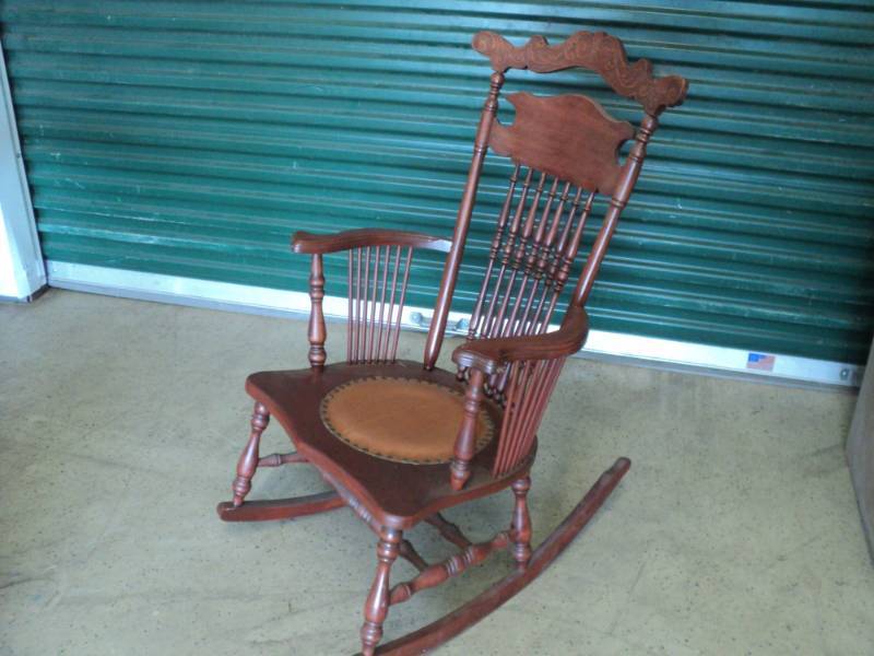 lot 262 image: Wood Vintage Rocking Chair in Good ...