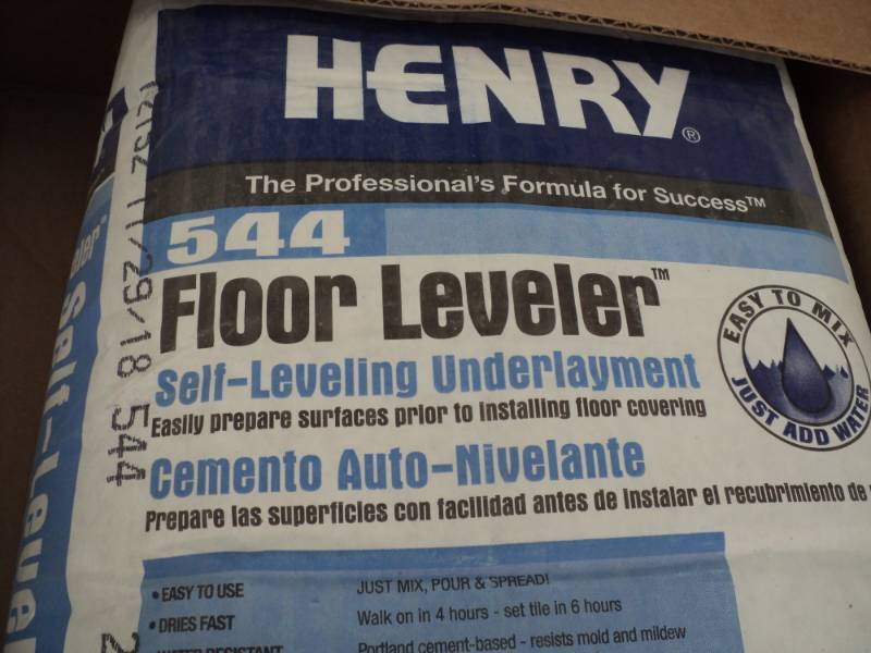 lot 273 image: Henry Floor Leveler- 40 lb. Bag...