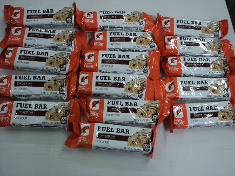 lot 334 image: 16 Chocolate Chip Fuel Bars...