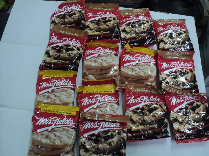 lot 362 image: 14 Mrs. Field Cookies...