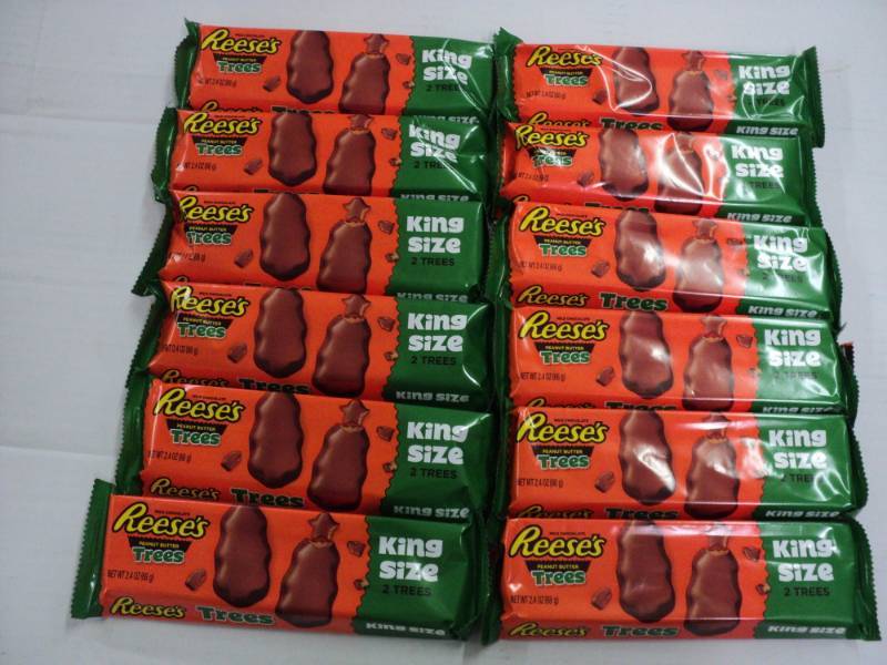 lot 405 image: 12 Reeses King Size Peanut Butter ...