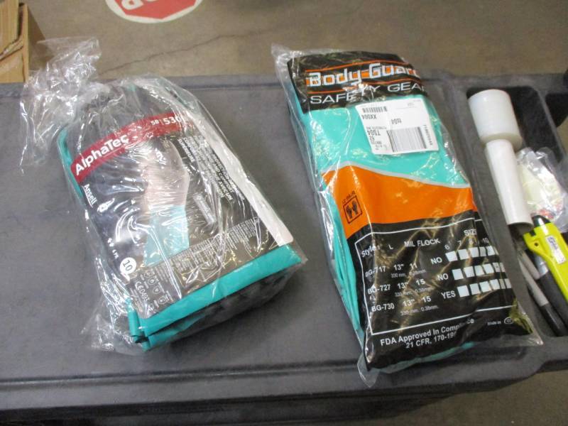 Chemical resistant Gloves