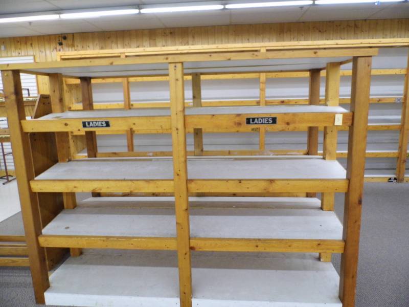 lot 3 image: Wooden Rack