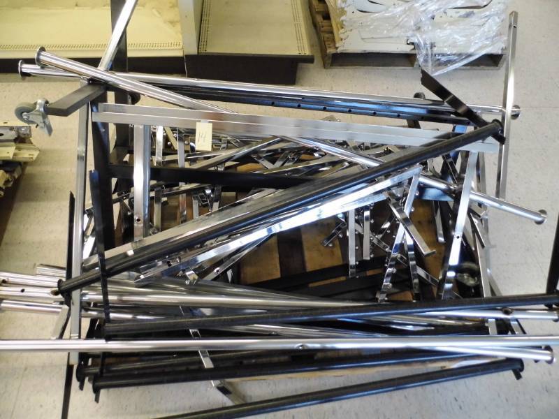 lot 14 image: Pallet of Straight Clothing Racks