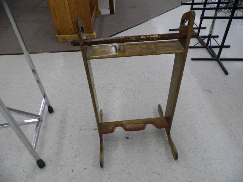 lot 24 image: Boot Remover Rack