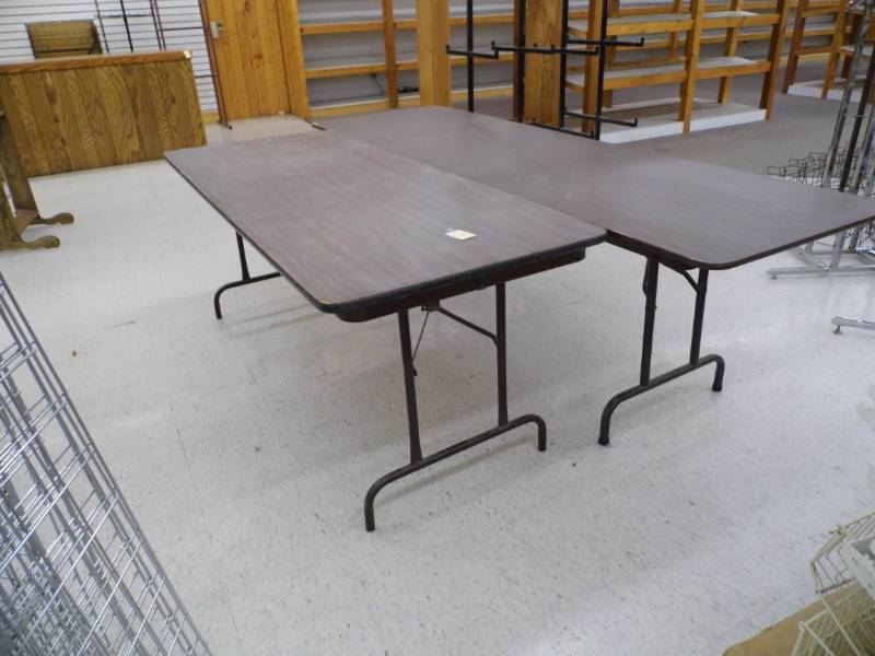 lot 44 image: Lot of 2 Tables