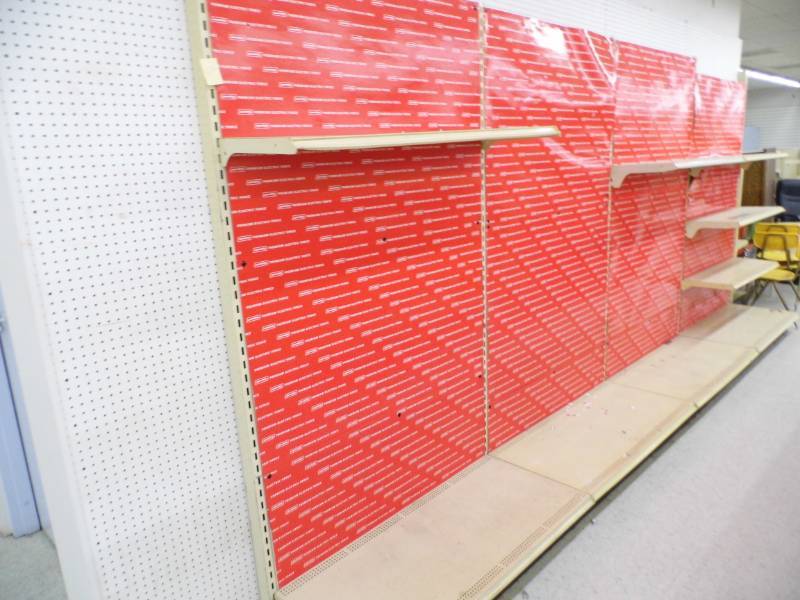lot 52 image: Gondola Shelving