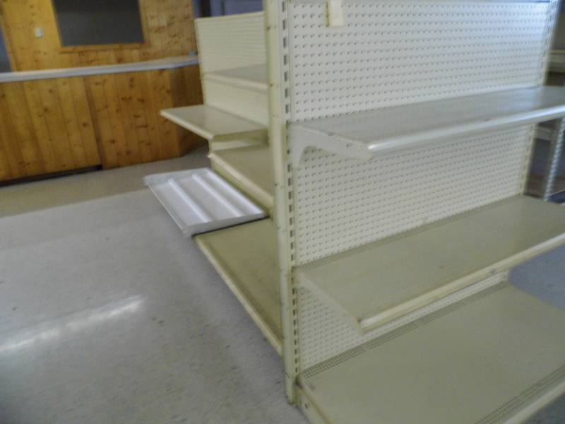 lot 61 image: Gondola Shelving