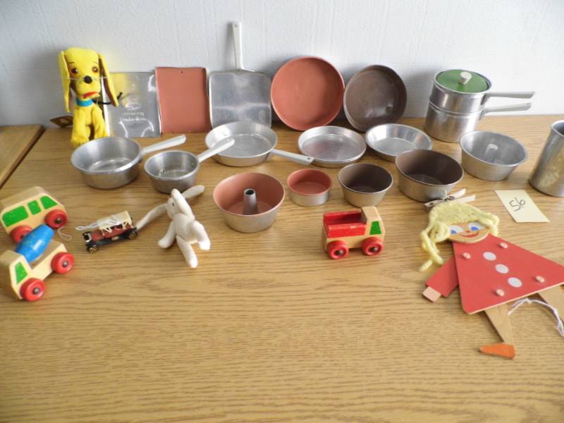 Childs Baking Pans - Toys