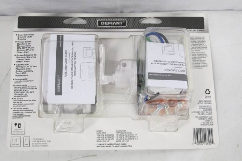 lot 50 image: Defiant 8 Amp 7-Day Indoor In-Wall SunSmart Digital Timer Switch with Motion Sensor, White - NEW