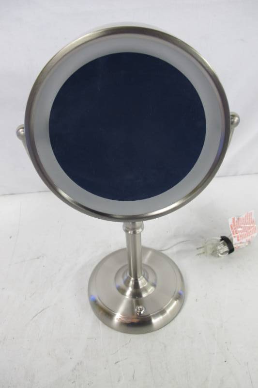 lot 63 image: Sunter Natural Daylight LED Vanity Makeup Mirror