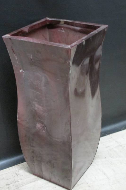 lot 126 image: Decorative Metallic Red IndoorOutdoor Aluminum Pot - Slight Dents