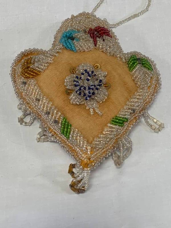 lot 7 image: Early 1900s Iroquois Native America Pillow 7 12