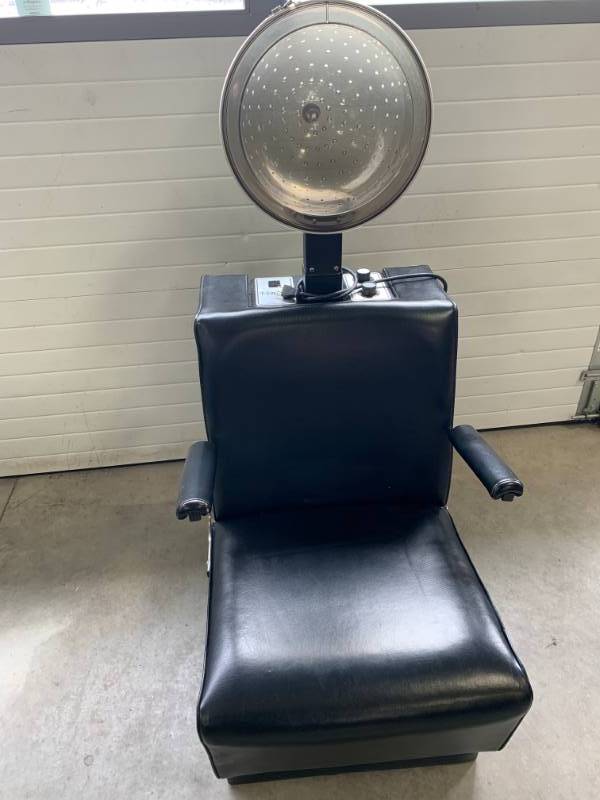 lot 32 image: Venus Plus Bonnet Hair Dryer (bonnet alone on Amazon is $400)